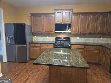 4613 Irish Red Ct, Union City, GA 30291 - photo 4