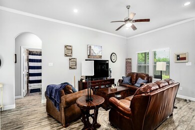 2313 Hedgerose Ln, Bay City, TX 77414 - photo 7