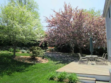 64 Pequot Ln, Middletown, RI 02842 - photo 3