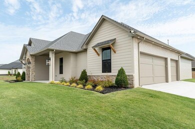 9224 NW 85th St, Yukon, OK 73099 - photo 3