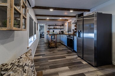 1100 Riverside -7
