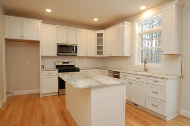 38 Bancroft Rd unit 78-4, Londonderry, NH 03053 - photo 2