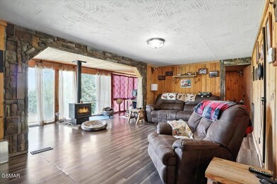 1011 Frank Thornton Rd, Dandridge, TN 37725 - photo 7