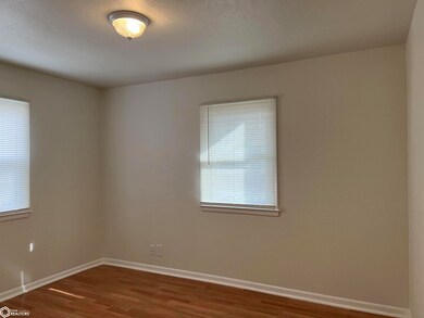 210 E Cherry Dr, Osceola, IA 50213 - photo 7