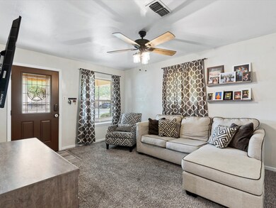 1212 Lynnwood Dr, Cleburne, TX 76033 - photo 7