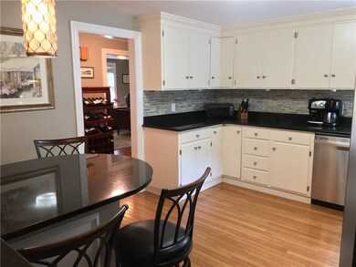 82 Grotto Ave, Providence, RI 02906 - photo 2