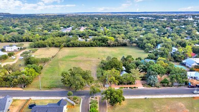 501 N Cherry St, Fredericksburg, TX 78624 - photo 4