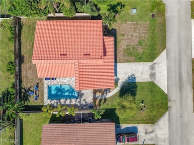 27391 Pelican Ridge Cir, Bonita Springs, FL 34135 - photo 4