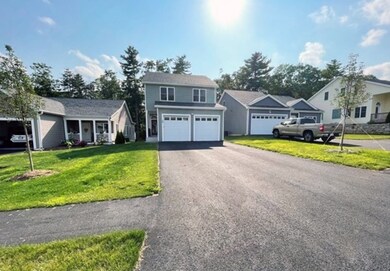 29 Hyde Park Cir, Uxbridge, MA 01569 - photo 2
