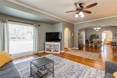 5404 Hickman Rd, Des Moines, IA 50310 - photo 6