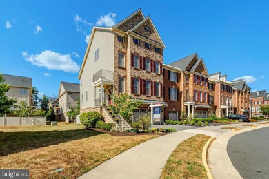 42634 Lancaster Ridge Terrace, Chantilly, VA 20152 - photo 4