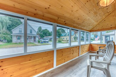 27 Maple St, Lincoln, NH 03251 - photo 2