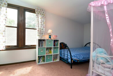 1375 Campbell Ave, Des Plaines, IL 60016 - photo 6