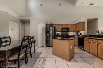 902 Grovesmere Loop, Ocoee, FL 34761 - photo 4