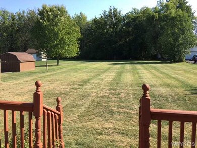 2702 Homeyer Rd, North Tonawanda, NY 14120 - photo 3