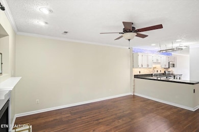 02-Living Room