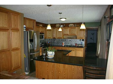 1407 W Us Highway 52, Fountaintown, IN 46130 - photo 6