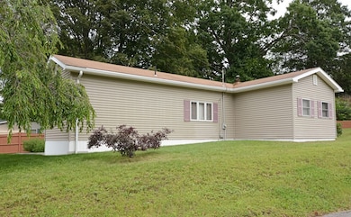 53 Comins Pond Rd, Warren, MA 01083 - photo 4