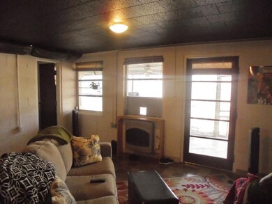 Den  Area