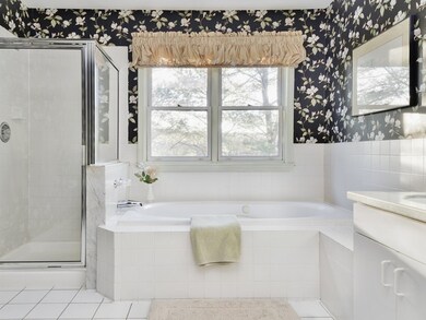 265 Bishops Forest Dr, Waltham, MA 02452 - photo 7