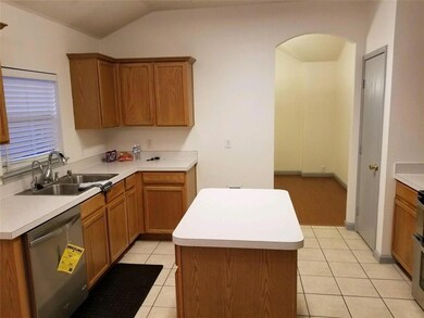 3111 Creekwood Dr, Wylie, TX 75098 - photo 4