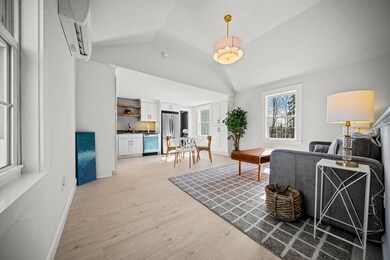 10 Independence Dr unit 2, Freeport, ME 04032 - photo 2