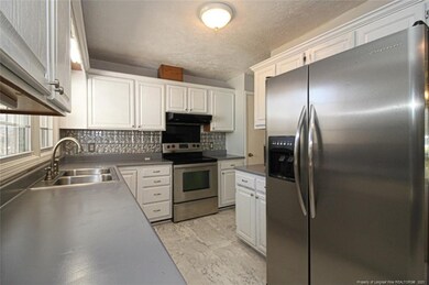 805 Stoneykirk Dr, Fayetteville, NC 28314 - photo 5