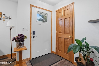 1012 10th Ave SE, East Grand Forks, MN 56721 - photo 3