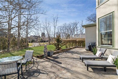 397 Gibbs Ave unit 1, Newport, RI 02840 - photo 3