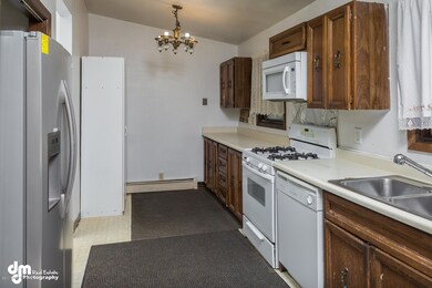 2521 Chandalar Dr Anchorage AK-large-007