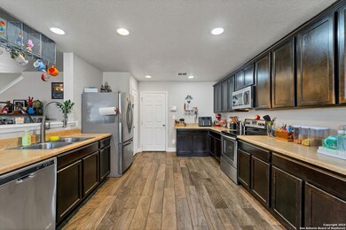 24916 Remington Oaks, San Antonio, TX 78261 - photo 3