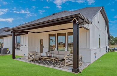 Grand Rouge Covered Patio