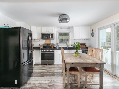 11 Bourdeaux St, Nashua, NH 03060 - photo 5