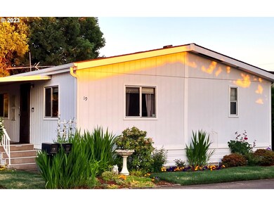 835 SE 1st Ave unit 19, Canby, OR 97013 - photo 2