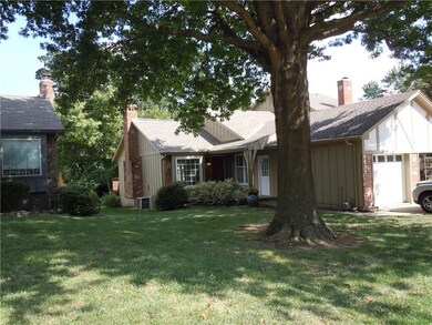 9917 Edelweiss Cir, Shawnee, KS 66203 - photo 2