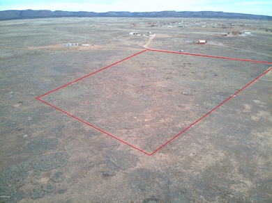 26630 N Carver Trail, Paulden, AZ 86334 - photo 5