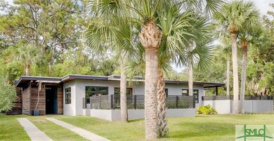 This contemporary cottage is practically maintenan