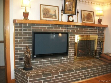 5303 W Quaker Rd, Disputanta, VA 23842 - photo 6