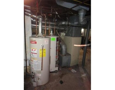 28 Trahan Ave, Worcester, MA 01604 - photo 5