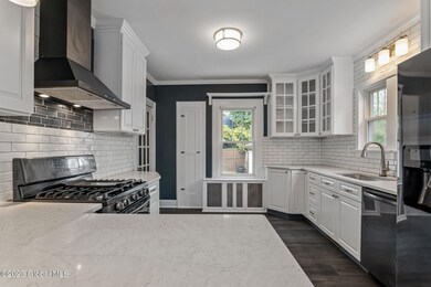 27 Van Buren St, Albany, NY 12206 - photo 5