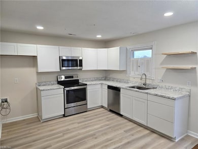 3912 Riverside Cir, Virginia Beach, VA 23453 - photo 2