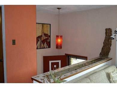 Entry/Foyer.