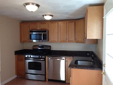 34 Dale St unit 34, Andover, MA 01810 - photo 2