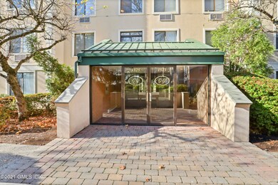 Greenwich Green unit 202, Old Greenwich, CT 06870 - photo 3