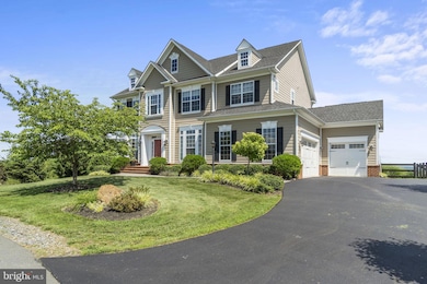 18612 Humphery Ln, Purcellville, VA 20132 - photo 2