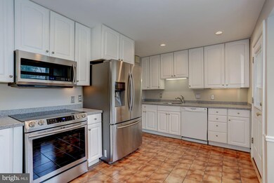 3409 Rustic Way Ln, Falls Church, VA 22044 - photo 6