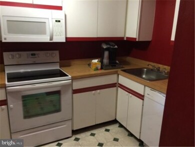 338B Saybrook Ln, Nether Providence Township, PA 19086 - photo 4