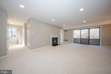 908 Mountainview Dr unit 908, Chesterbrook, PA 19087 - photo 4