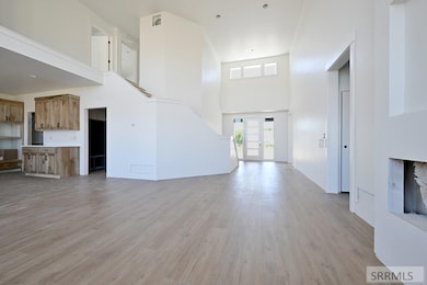 Great Room to Entry
