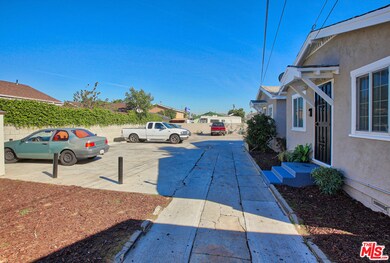10926 S Grevillea Ave, Inglewood, CA 90304 - photo 4